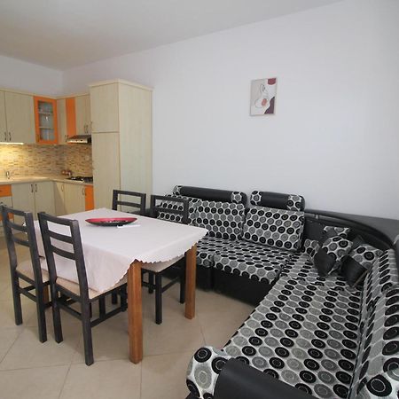 July Seaview Apartments Sarandë Eksteriør billede
