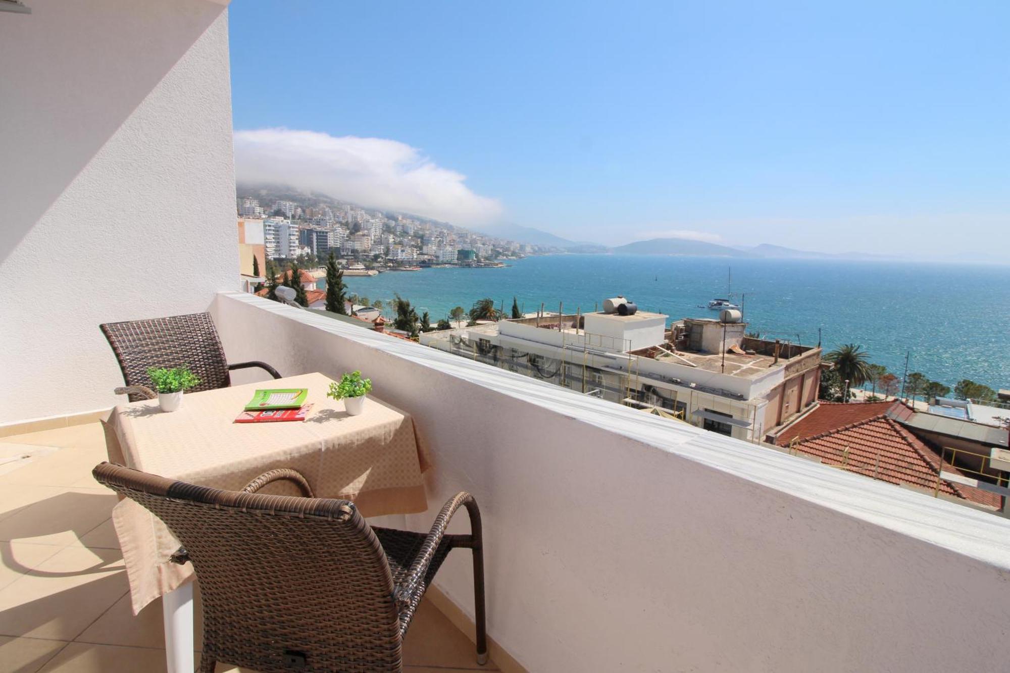 July Seaview Apartments Sarandë Eksteriør billede