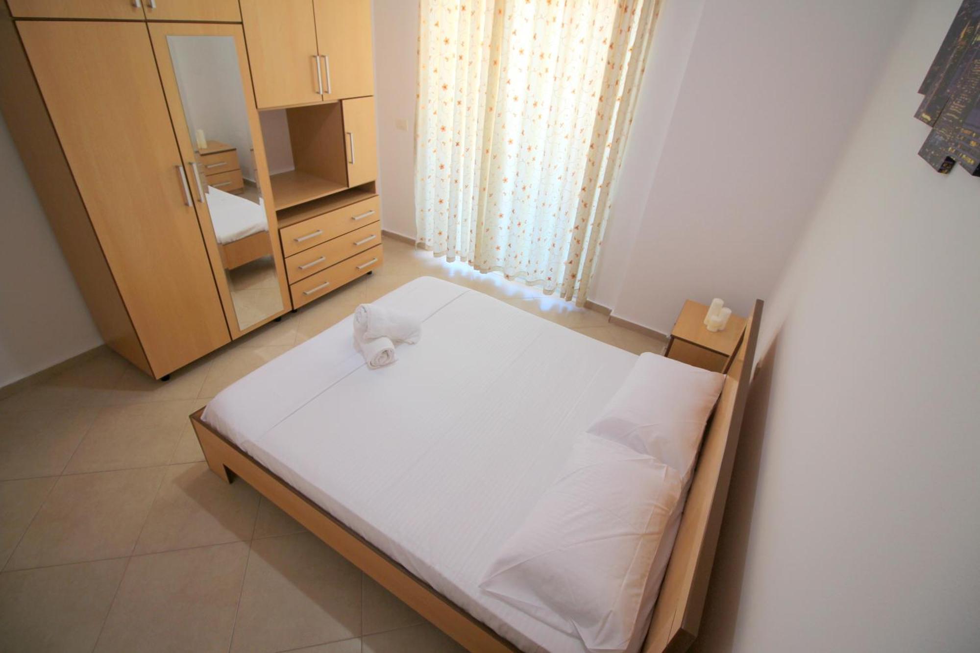 July Seaview Apartments Sarandë Eksteriør billede