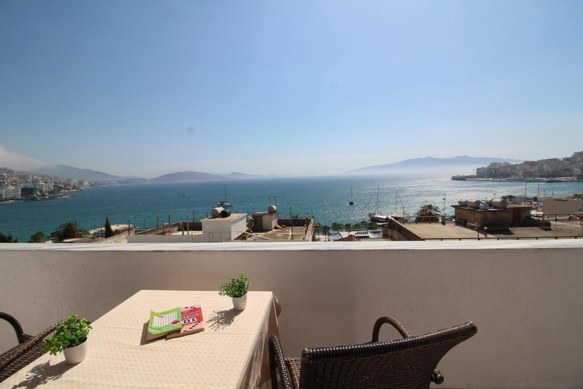 July Seaview Apartments Sarandë Eksteriør billede