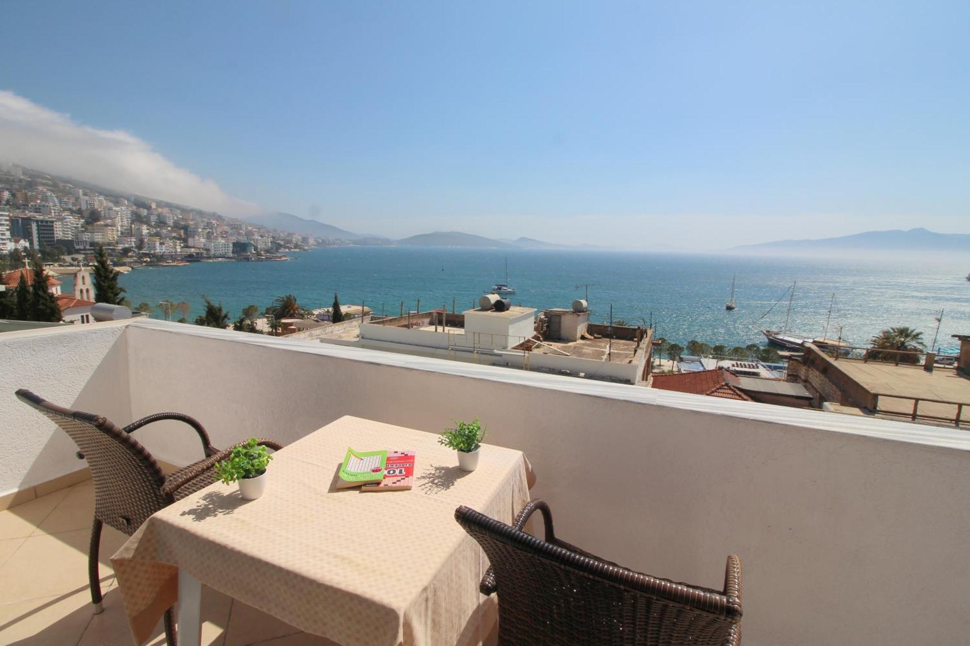 July Seaview Apartments Sarandë Eksteriør billede
