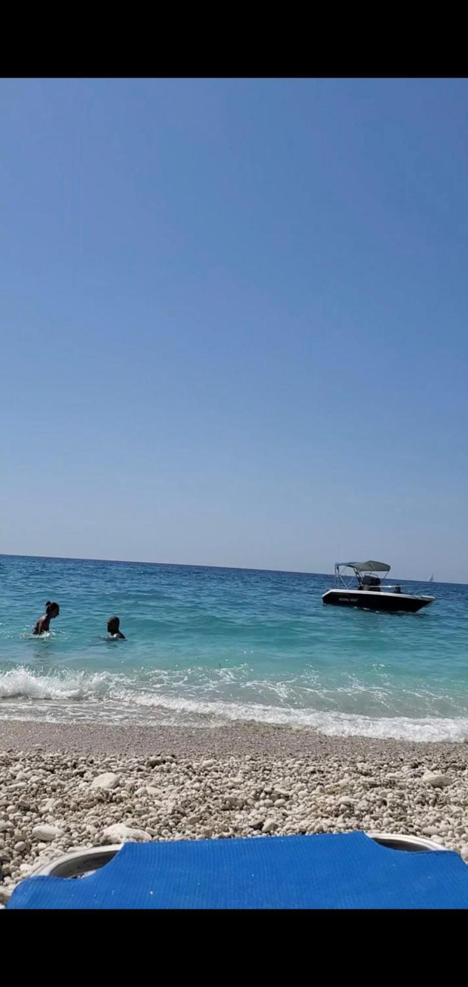 July Seaview Apartments Sarandë Eksteriør billede